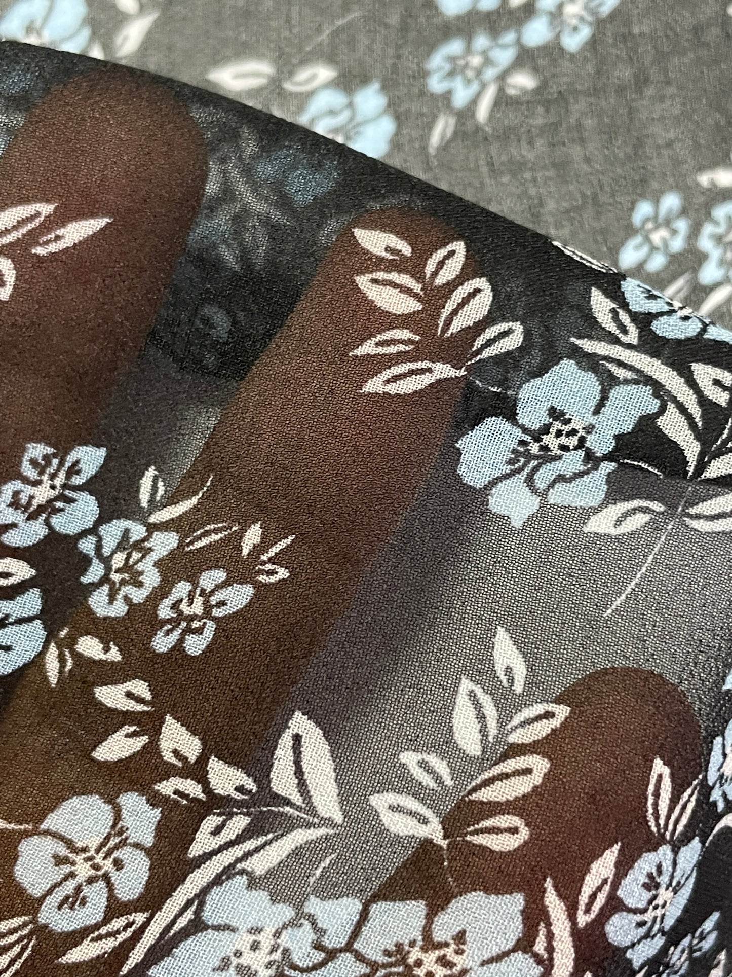 China Wholesale Print-100% Polyester Black Background Chiffon Print Fabric - Natasha Fabric