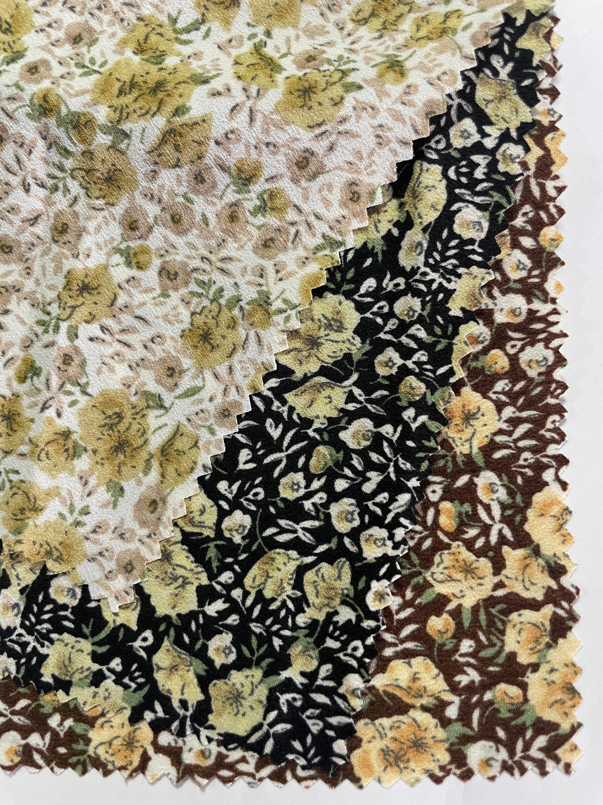 Wholesale 100% Polyester Print Fabric-- Small Flowers Print - Natasha Fabric