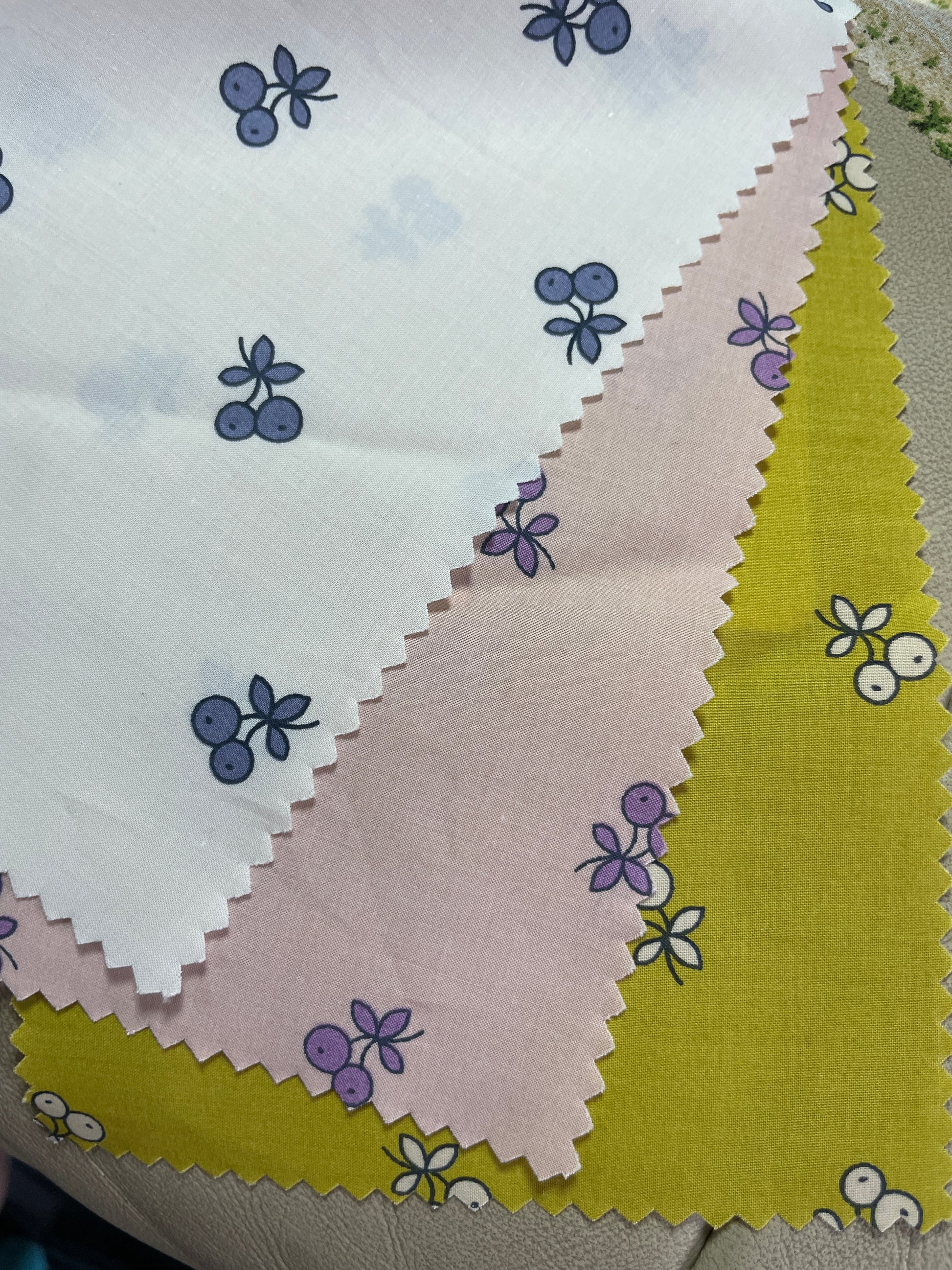 Wholesale 100% Cotton Print Fabric--Floral Patterns - Natasha Fabric
