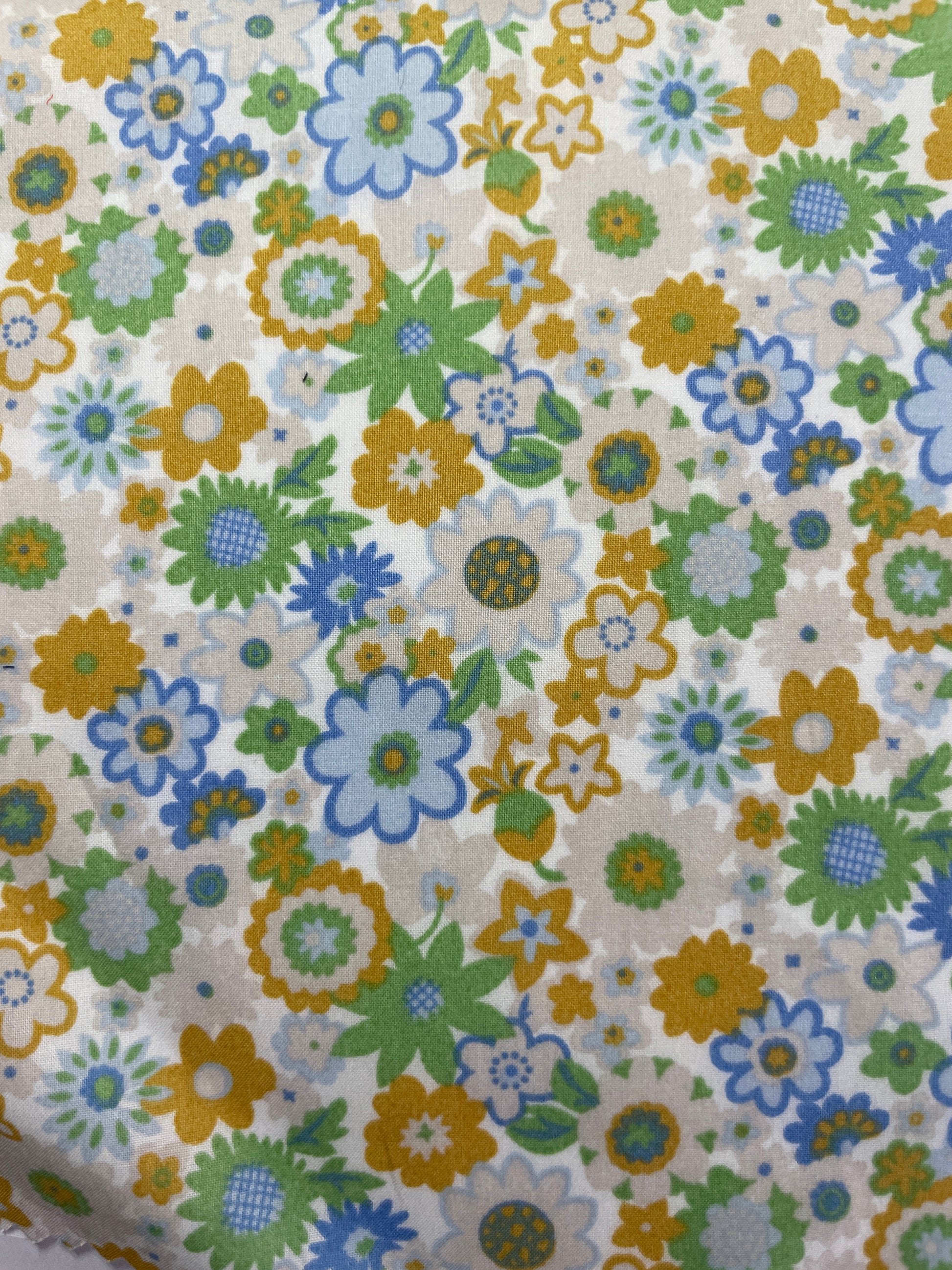 Wholesale 100% Cotton Print Fabric--Floral Patterns - Natasha Fabric