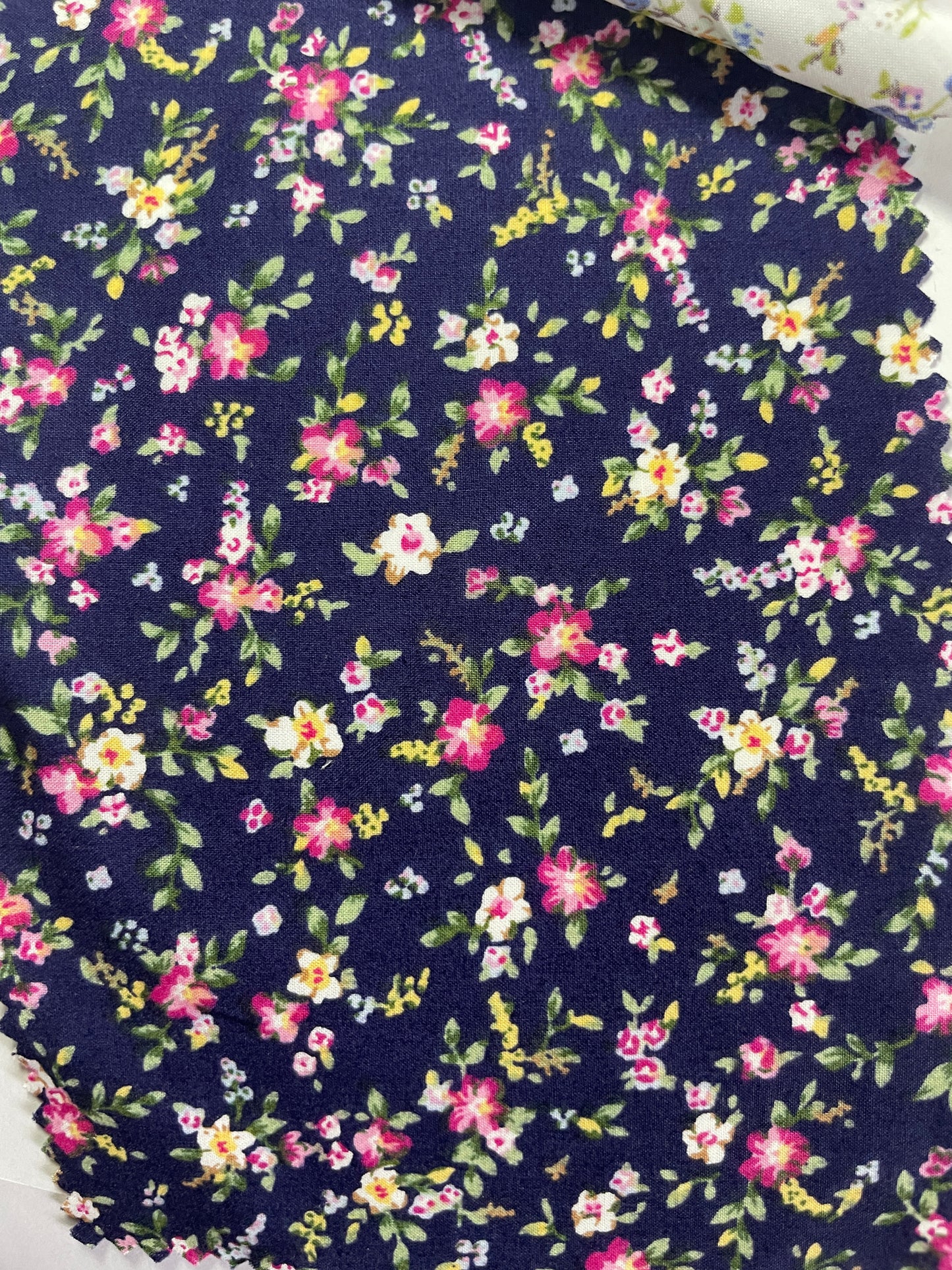 Wholesale 100% Cotton Print Fabric--Ditsy Prints - Natasha Fabric