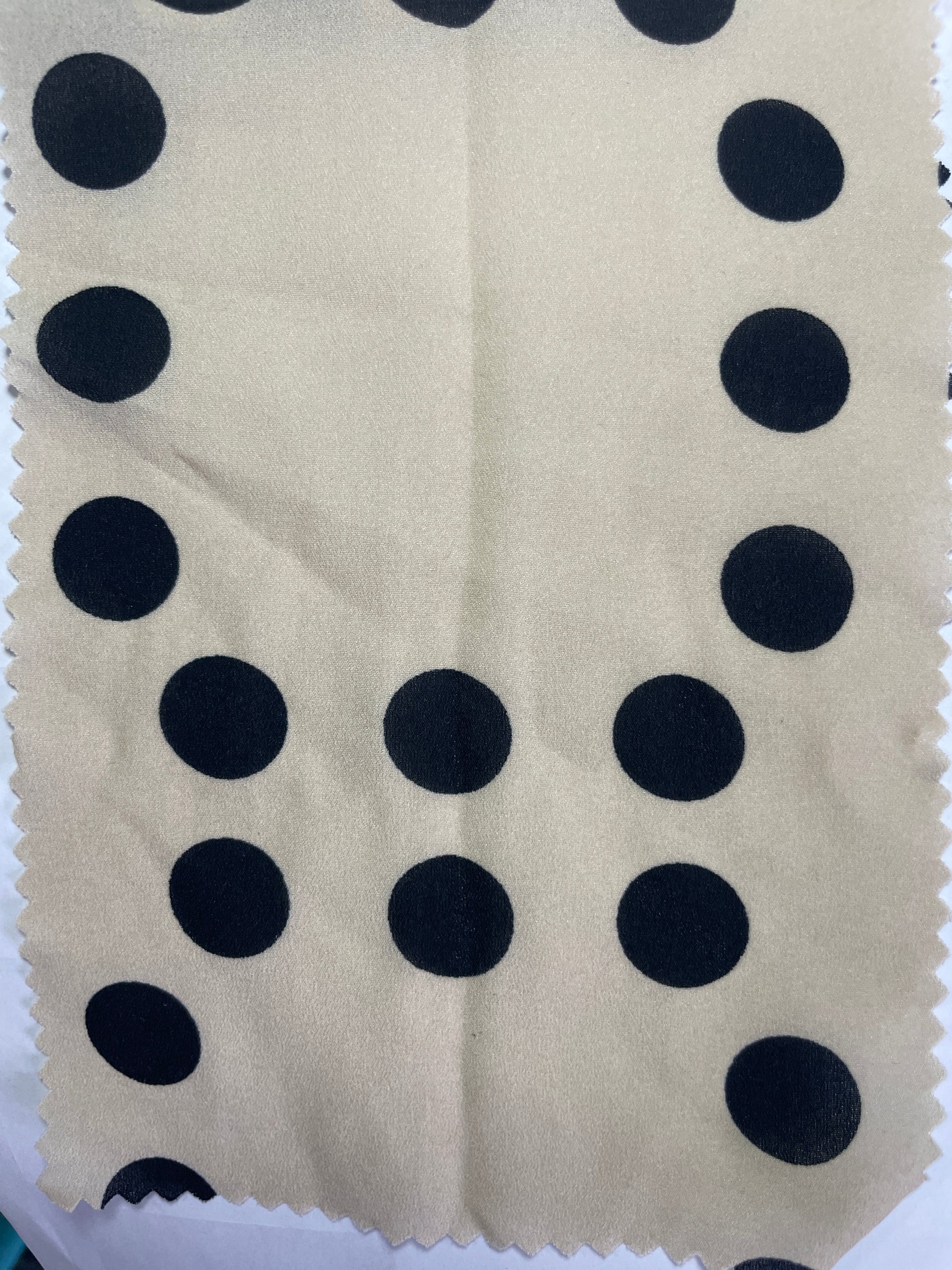 China Wholesale Print-100% Polyester Dots Print Fabric - Natasha Fabric