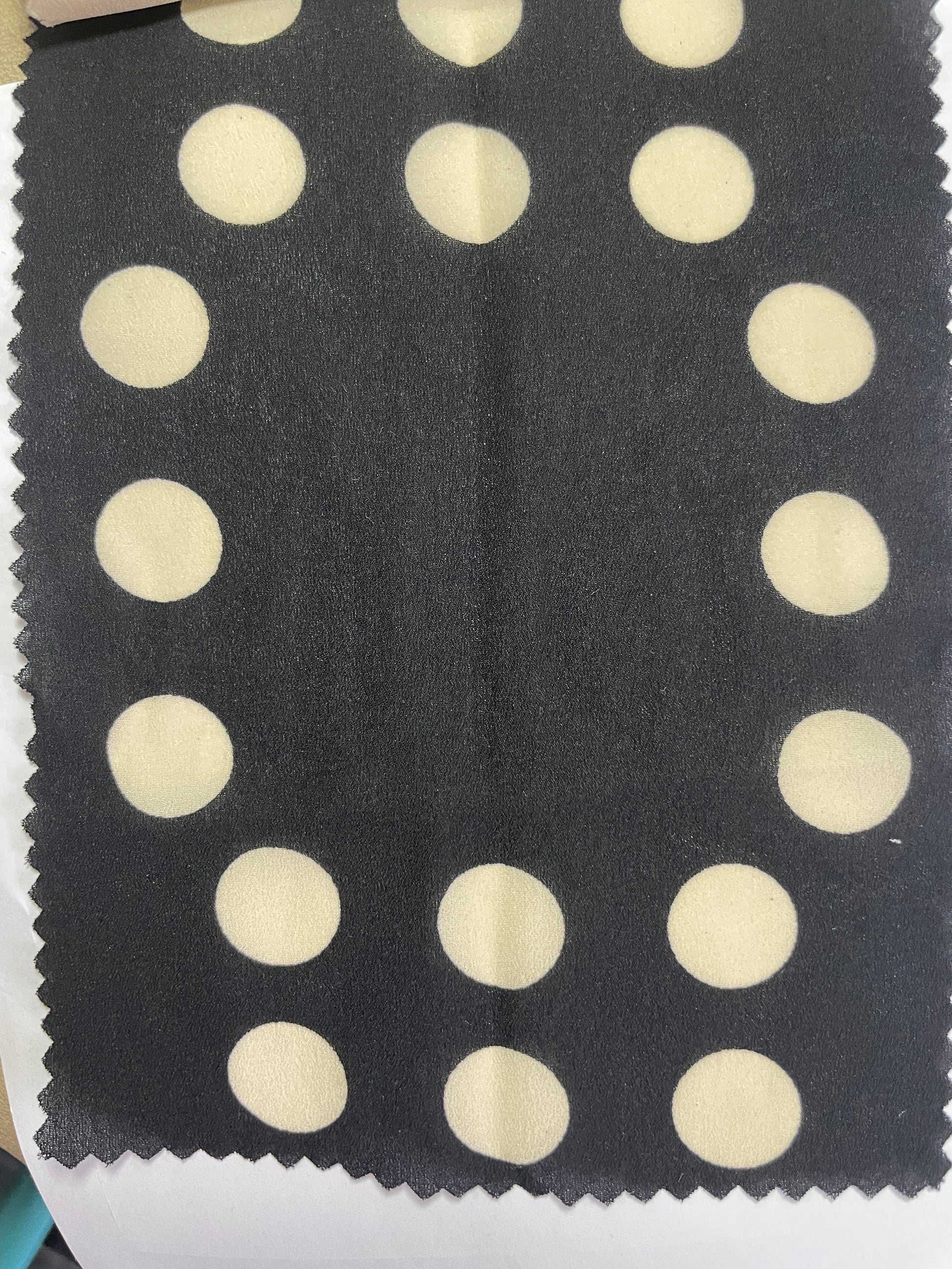 China Wholesale Print-100% Polyester Dots Print Fabric - Natasha Fabric