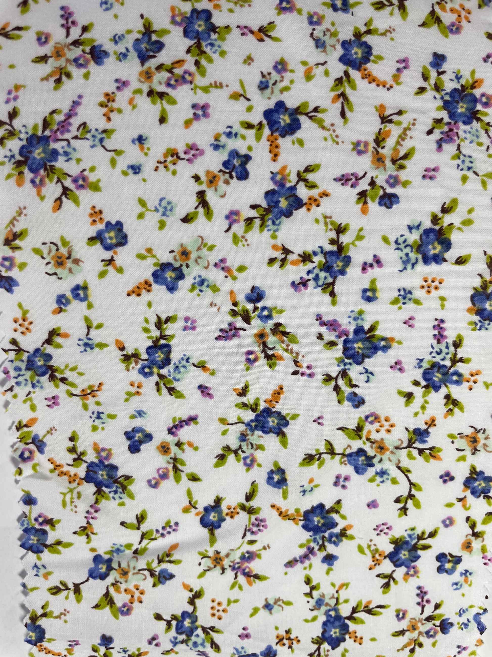Ditsy Floral Premium 100% Printed Cotton Fabric. High Quality. Approx. –  The Fabric Guys